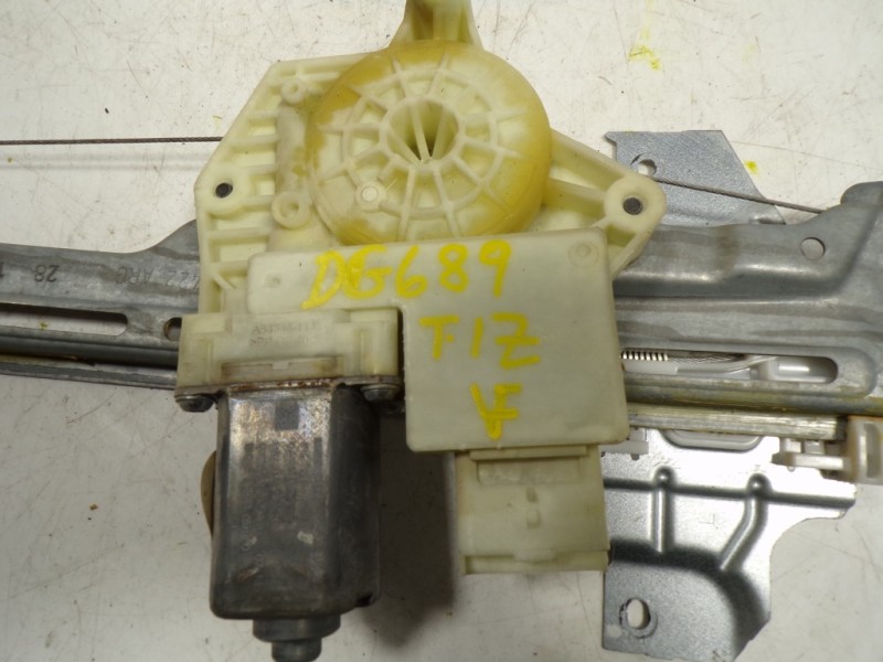 Recambio de elevalunas trasero izquierdo para peugeot 308 1.6 hdi referencia OEM IAM 9816273680 9678190080 