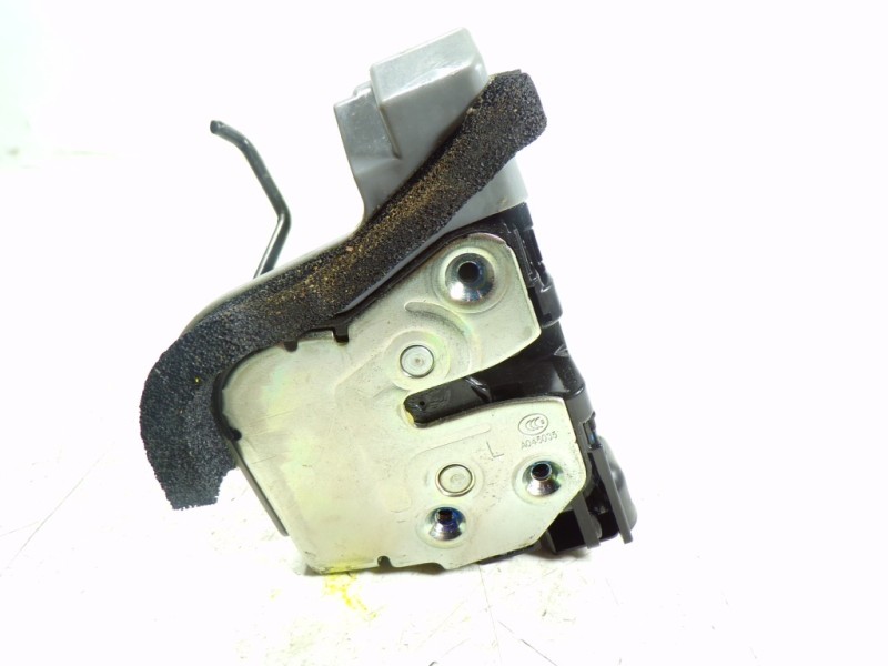 Recambio de cerradura puerta trasera izquierda para hyundai i20 1.2 cat referencia OEM IAM 81410C8020 81410C8020 