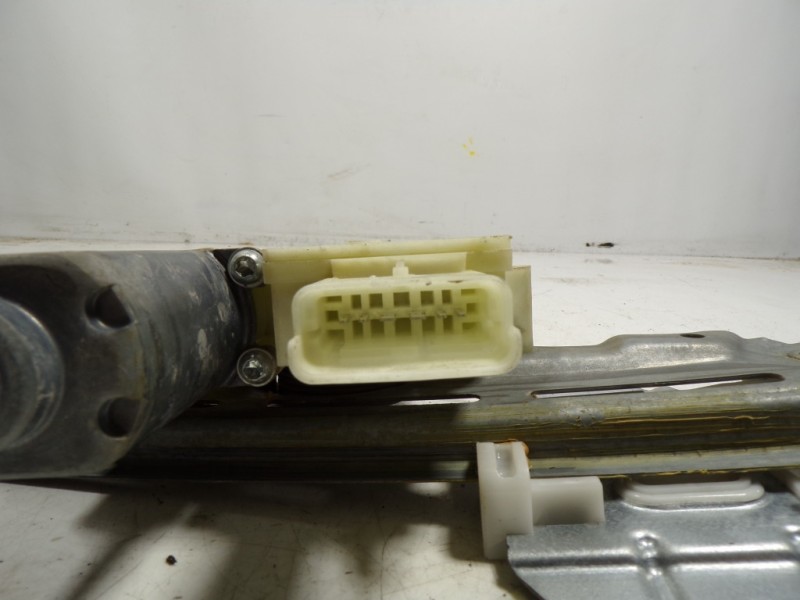 Recambio de elevalunas trasero izquierdo para peugeot 308 1.6 hdi referencia OEM IAM 9816273680 9678190080 