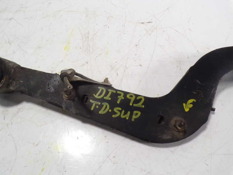 Recambio de brazo suspension superior trasero derecho para toyota rav 4 (a3) executive referencia OEM IAM 4877042040  