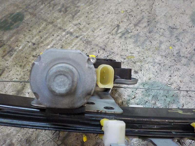 Recambio de elevalunas trasero izquierdo para volvo s60 berlina 2.4 diesel cat referencia OEM IAM 31253719  