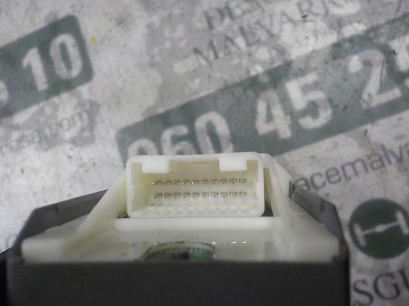 Recambio de mando elevalunas delantero izquierdo para toyota auris 1.8 16v (híbrido) referencia OEM IAM 8404002120  