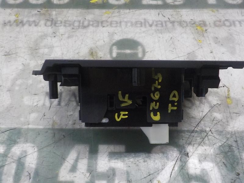 Recambio de mando elevalunas trasero derecho para toyota auris 1.8 16v (híbrido) referencia OEM IAM 8481002140  