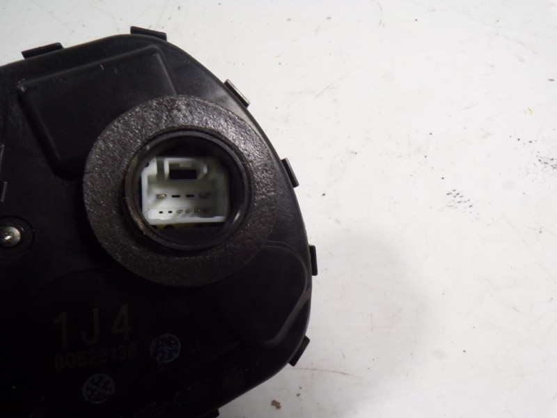 Recambio de cerradura maletero / porton para toyota rav 4 (a3) executive referencia OEM IAM 6911042130 80526136 80526136