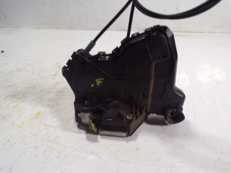 Recambio de cerradura puerta delantera izquierda para toyota rav 4 (a3) executive referencia OEM IAM 6904042241 9080715 9080715