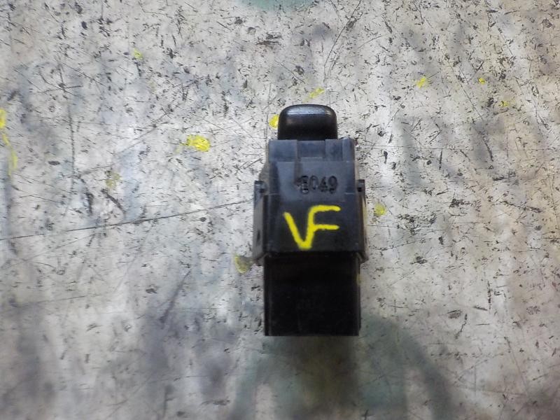 Recambio de mando elevalunas trasero derecho para volvo s60 berlina 2.4 diesel cat referencia OEM IAM 30658696  