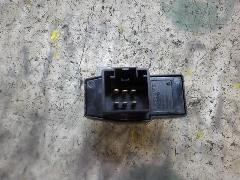 Recambio de mando elevalunas trasero derecho para volvo s60 berlina 2.4 diesel cat referencia OEM IAM 30658696  