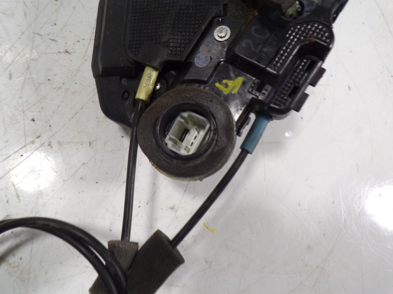 Recambio de cerradura puerta trasera derecha para toyota rav 4 (a3) executive referencia OEM IAM 6905042021 9080721 9080721