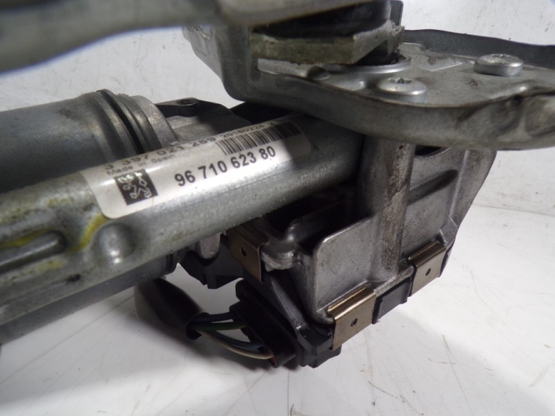Recambio de motor limpia delantero para peugeot 5008 2.0 blue-hdi fap referencia OEM IAM 6405PX  