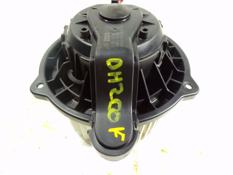 Recambio de motor calefaccion para hyundai i20 1.2 cat referencia OEM IAM 97126C8000 F00S3B2542 F00S3B2542