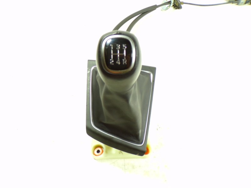 Recambio de palanca cambio para hyundai i20 1.2 cat referencia OEM IAM 43700C83104X  