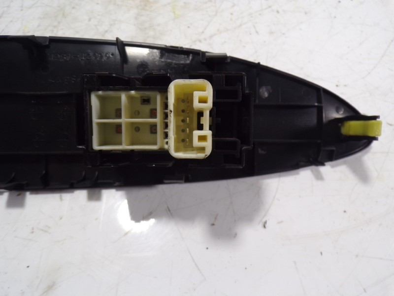 Recambio de mando elevalunas delantero derecho para toyota rav 4 (a3) executive referencia OEM IAM 8481052030 7423142090 