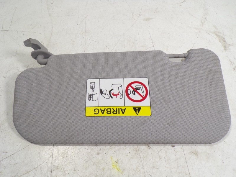 Recambio de parasol derecho para hyundai i20 1.2 cat referencia OEM IAM 85220C8050TTX  