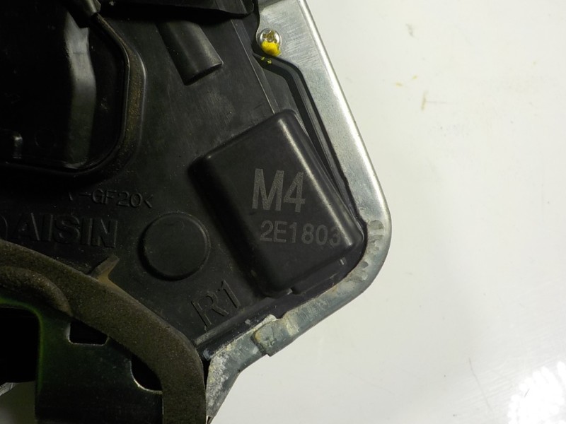 Recambio de cerradura puerta delantera izquierda para lexus rx 450h referencia OEM IAM 6904053100 M42E1803 