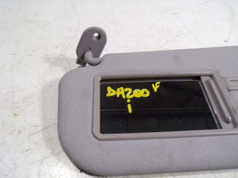 Recambio de parasol izquierdo para hyundai i20 1.2 cat referencia OEM IAM 85210C8500TTX  