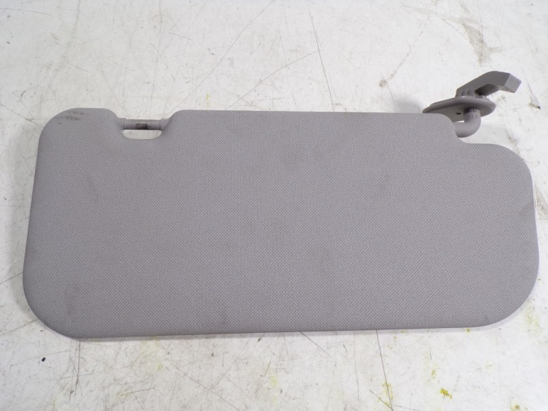 Recambio de parasol izquierdo para hyundai i20 1.2 cat referencia OEM IAM 85210C8500TTX  