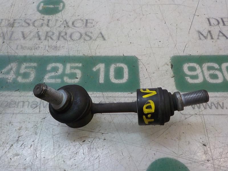 Recambio de tirante trasero derecho para hyundai i40 1.7 crdi cat referencia OEM IAM 555403Z001  