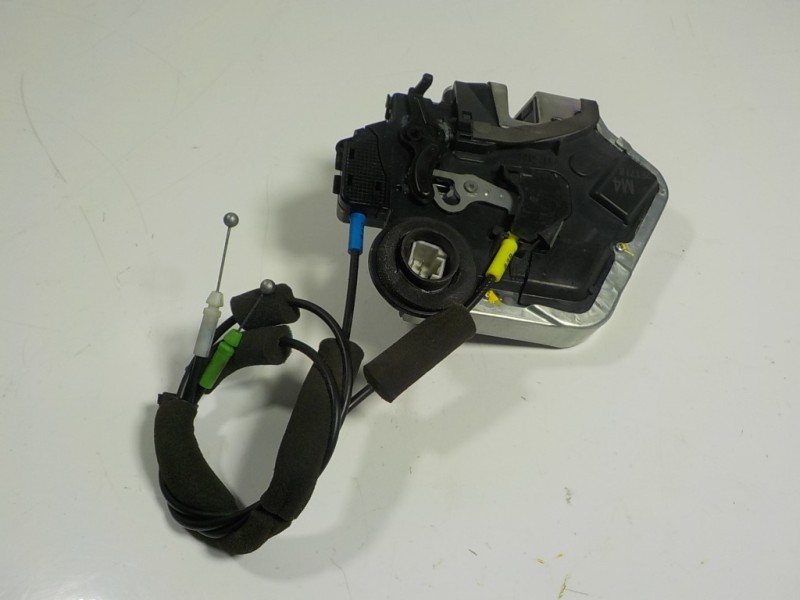 Recambio de cerradura puerta trasera izquierda para lexus rx 450h referencia OEM IAM 6906060110 M42E1718 