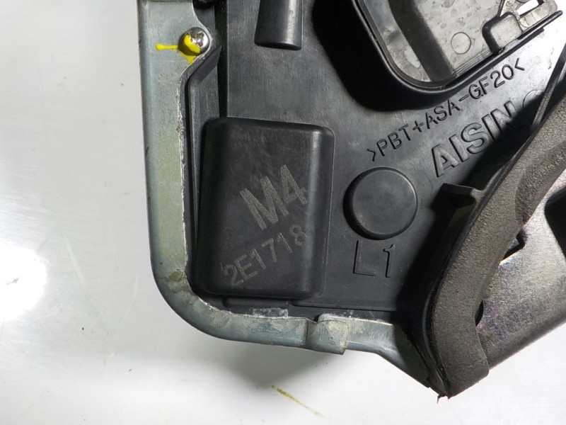 Recambio de cerradura puerta trasera izquierda para lexus rx 450h referencia OEM IAM 6906060110 M42E1718 