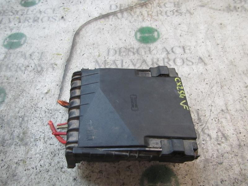 Recambio de caja reles / fusibles para volkswagen caddy ka/kb (2k) furg. referencia OEM IAM 1K0937125A  