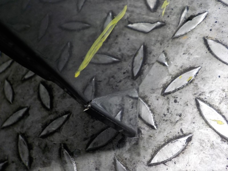 Recambio de porton trasero para land rover range rover evoque evoque referencia OEM IAM LR117319  