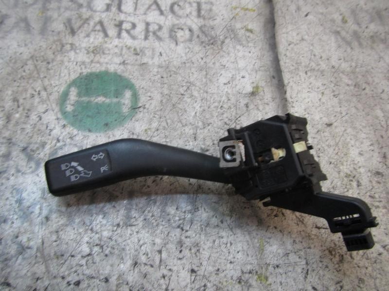 Recambio de mando intermitentes para volkswagen caddy ka/kb (2k) furg. referencia OEM IAM 1K0953513E9B9  