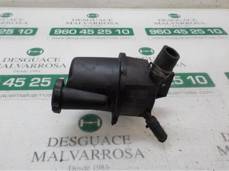 Recambio de deposito servo para opel insignia berlina cosmo referencia OEM IAM   