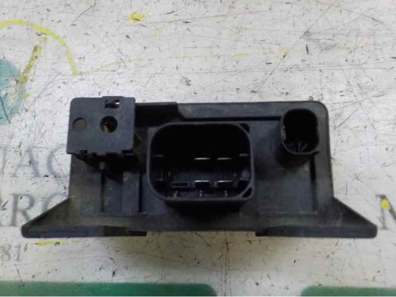 Recambio de caja precalentamiento para mercedes-benz clase clk (w209) coupe 2.2 cdi cat referencia OEM IAM A0005453516  