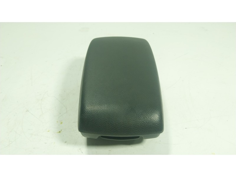 Recambio de apoyabrazos central para hyundai i20 ii (gb, ib) 1.0 t-gdi referencia OEM IAM 84660C8000TRY  