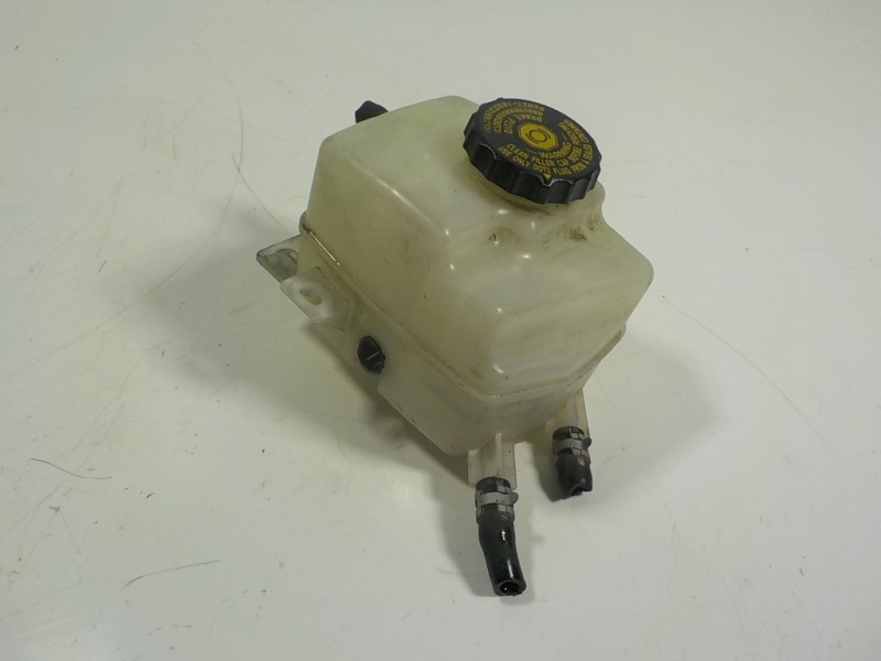 Recambio de deposito servo para lexus rx 450h referencia OEM IAM 4722048220  