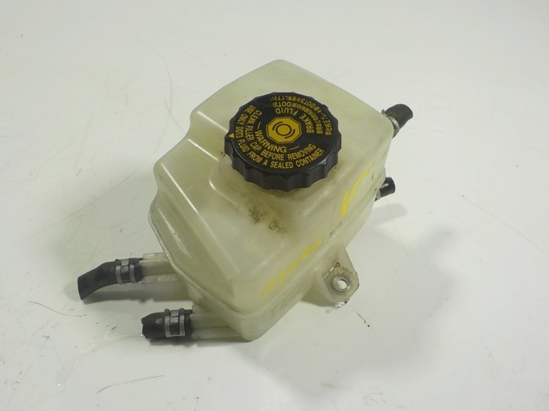 Recambio de deposito servo para lexus rx 450h referencia OEM IAM 4722048220  