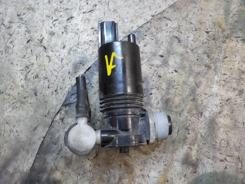 Recambio de bomba limpia para ford fiesta (ccn) titanium referencia OEM IAM 2022321  