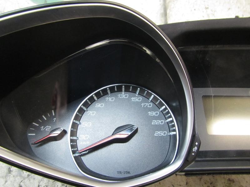 Recambio de cuadro instrumentos para peugeot 308 active referencia OEM IAM 9807588280 9807588280 