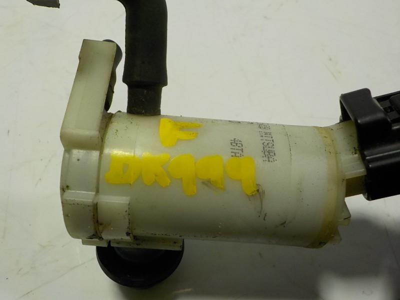 Recambio de bomba limpia para subaru xv advance referencia OEM IAM 86611SG000  