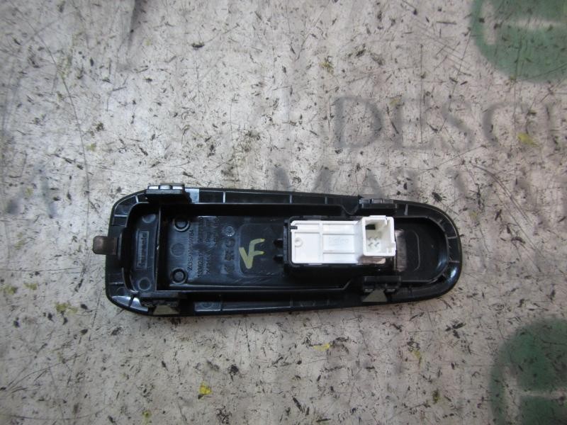 Recambio de mando elevalunas delantero derecho para peugeot 308 active referencia OEM IAM 96762292ZD  
