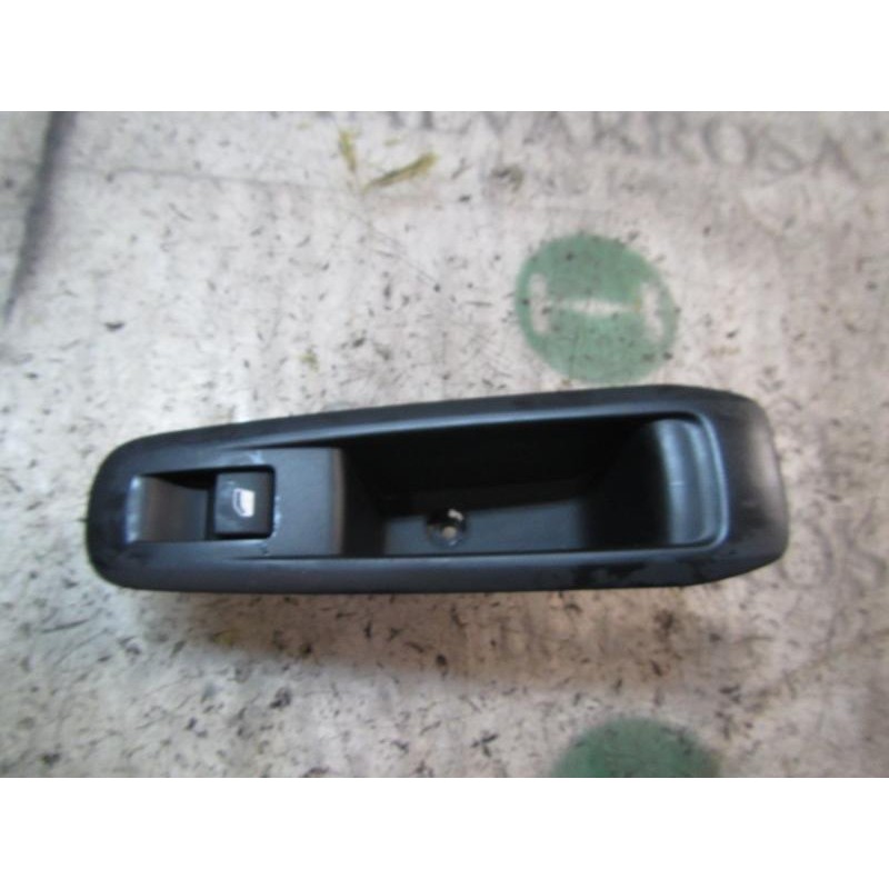 Recambio de mando elevalunas trasero izquierdo para peugeot 308 active referencia OEM IAM 96762292ZD  