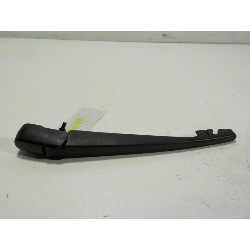 Recambio de brazo limpia trasero para subaru xv advance referencia OEM IAM 86532KG100  