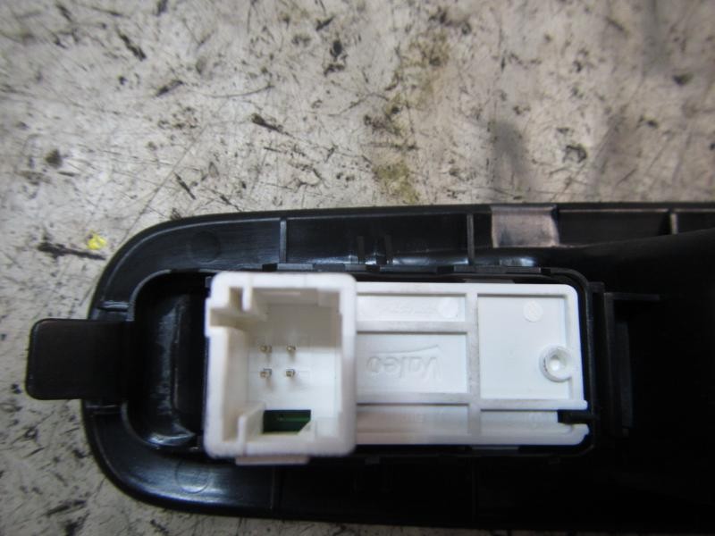 Recambio de mando elevalunas trasero izquierdo para peugeot 308 active referencia OEM IAM 96762292ZD  