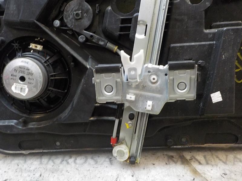 Recambio de elevalunas delantero izquierdo para ford fiesta (ccn) titanium referencia OEM IAM 1837995  