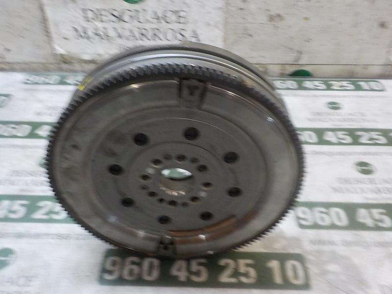 Recambio de volante motor para toyota verso 1.6 d-4d cat referencia OEM IAM 134500X021  