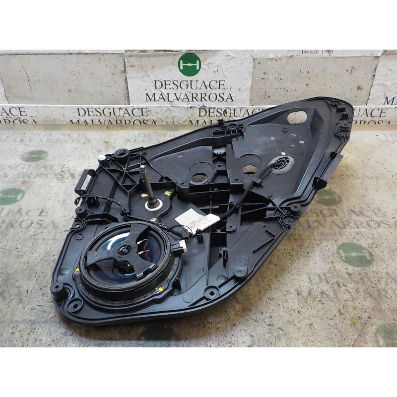 Recambio de elevalunas trasero derecho para ford fiesta (ccn) titanium referencia OEM IAM 2041210  