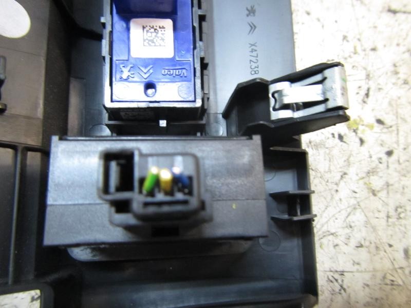 Recambio de modulo electronico para peugeot 308 active referencia OEM IAM 96366692ZD  