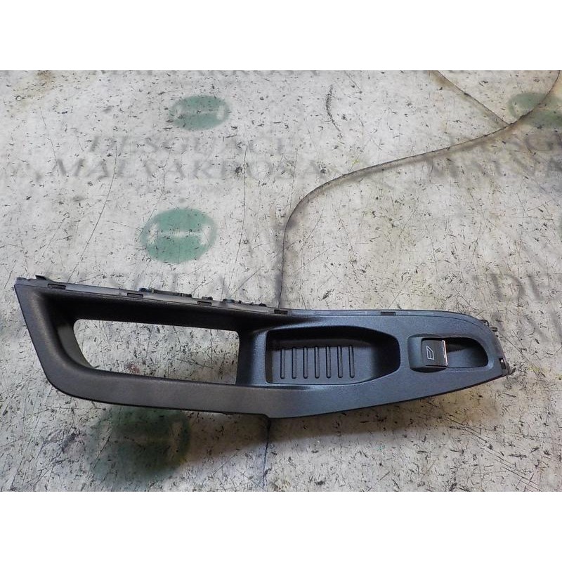 Recambio de mando elevalunas delantero derecho para ford fiesta (ccn) titanium referencia OEM IAM 1850432  