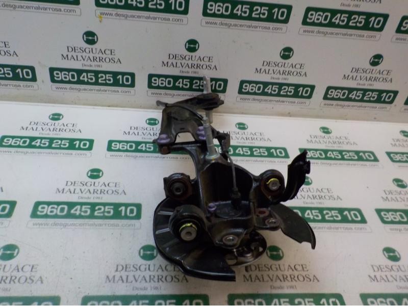 Recambio de mangueta trasera derecha para toyota rav4 hybrid fwd referencia OEM IAM 4230442060  