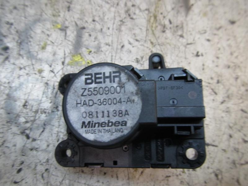 Recambio de motor apertura trampillas climatizador para peugeot 308 active referencia OEM IAM 6479E1 Z5509001 Z5509001