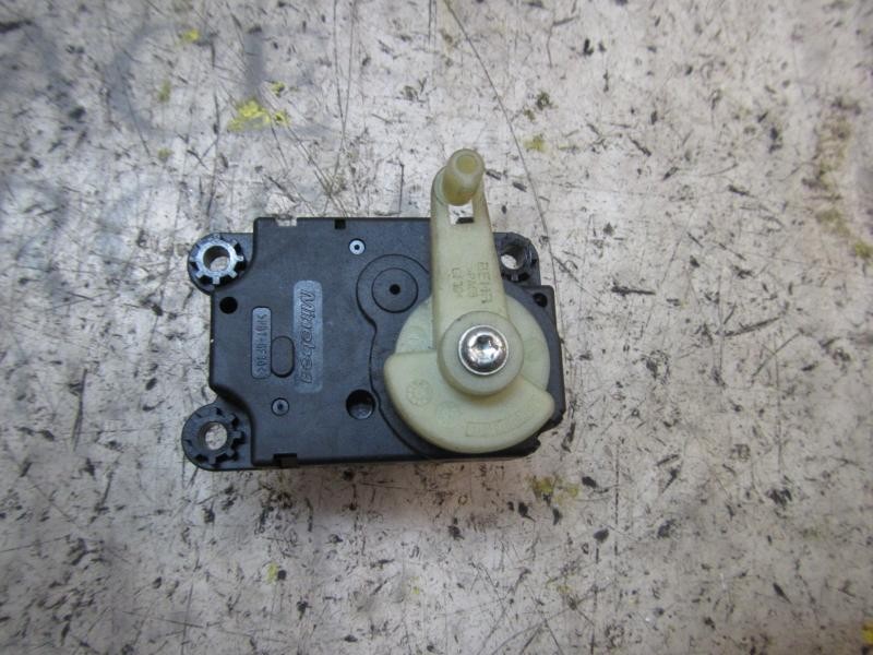 Recambio de motor apertura trampillas climatizador para peugeot 308 active referencia OEM IAM 6479E1 Z5509001 Z5509001