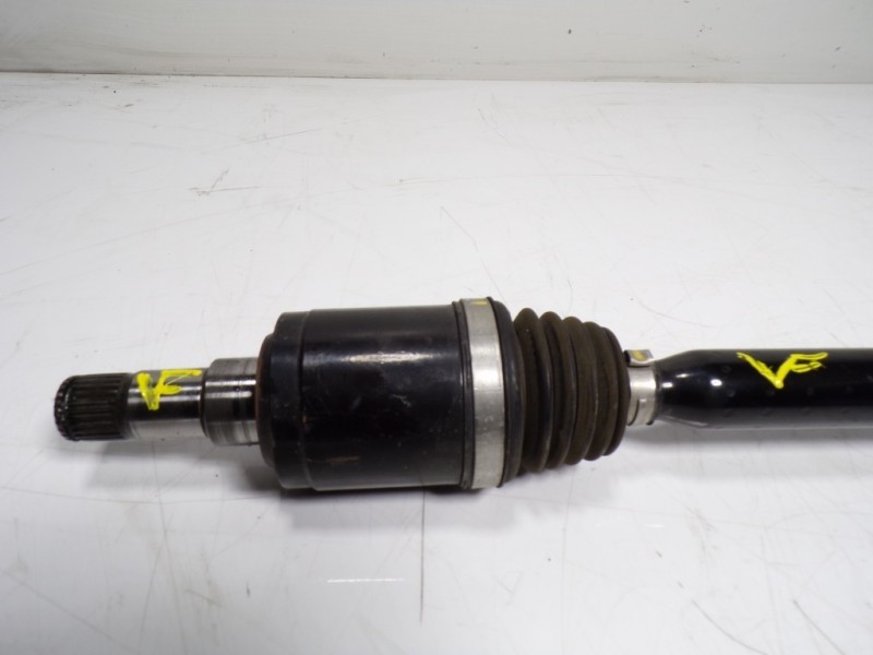 Recambio de transmision trasera derecha para land rover range rover evoque evoque referencia OEM IAM LR133241 K8D24K138AC K8D24K