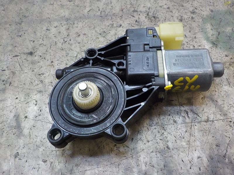 Recambio de motor elevalunas delantero derecho para ford fiesta (ccn) titanium referencia OEM IAM 1852734  