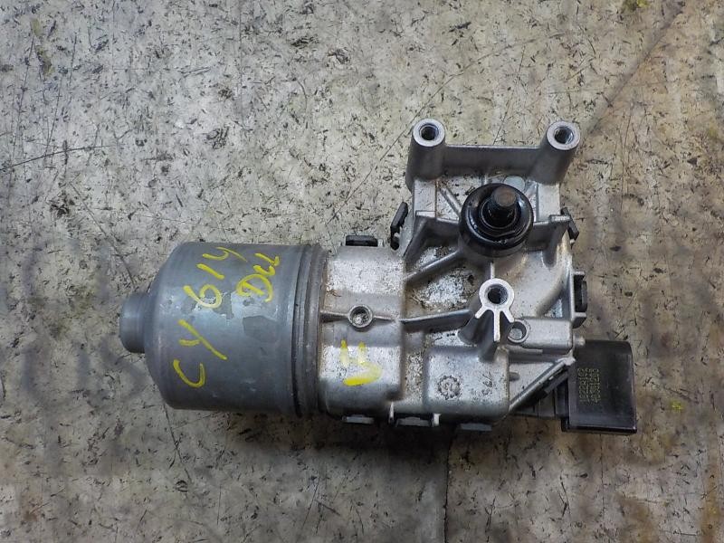 Recambio de motor limpia delantero para ford fiesta (ccn) titanium referencia OEM IAM 1698869 0390241574 0390241574