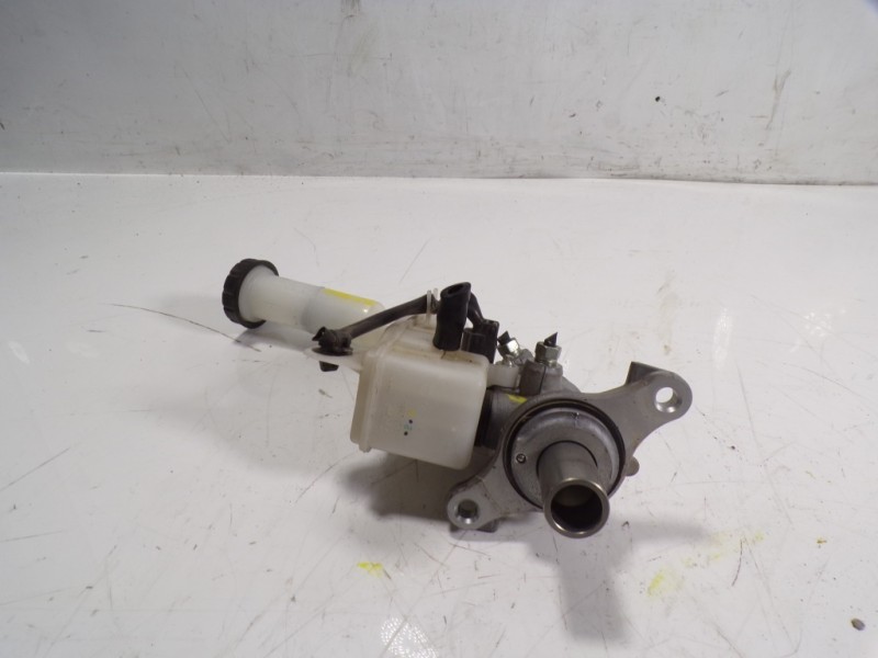 Recambio de bomba freno para nissan juke (f15) 1.5 turbodiesel cat referencia OEM IAM 460101KA0A  